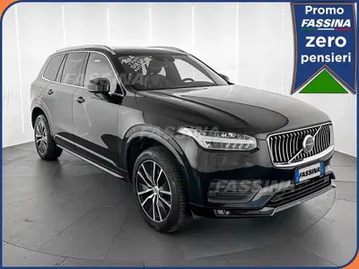 Volvo XC90 B5 (d) AWD Geartronic 7 posti Momentum Pro del 2022 usata a Milano
