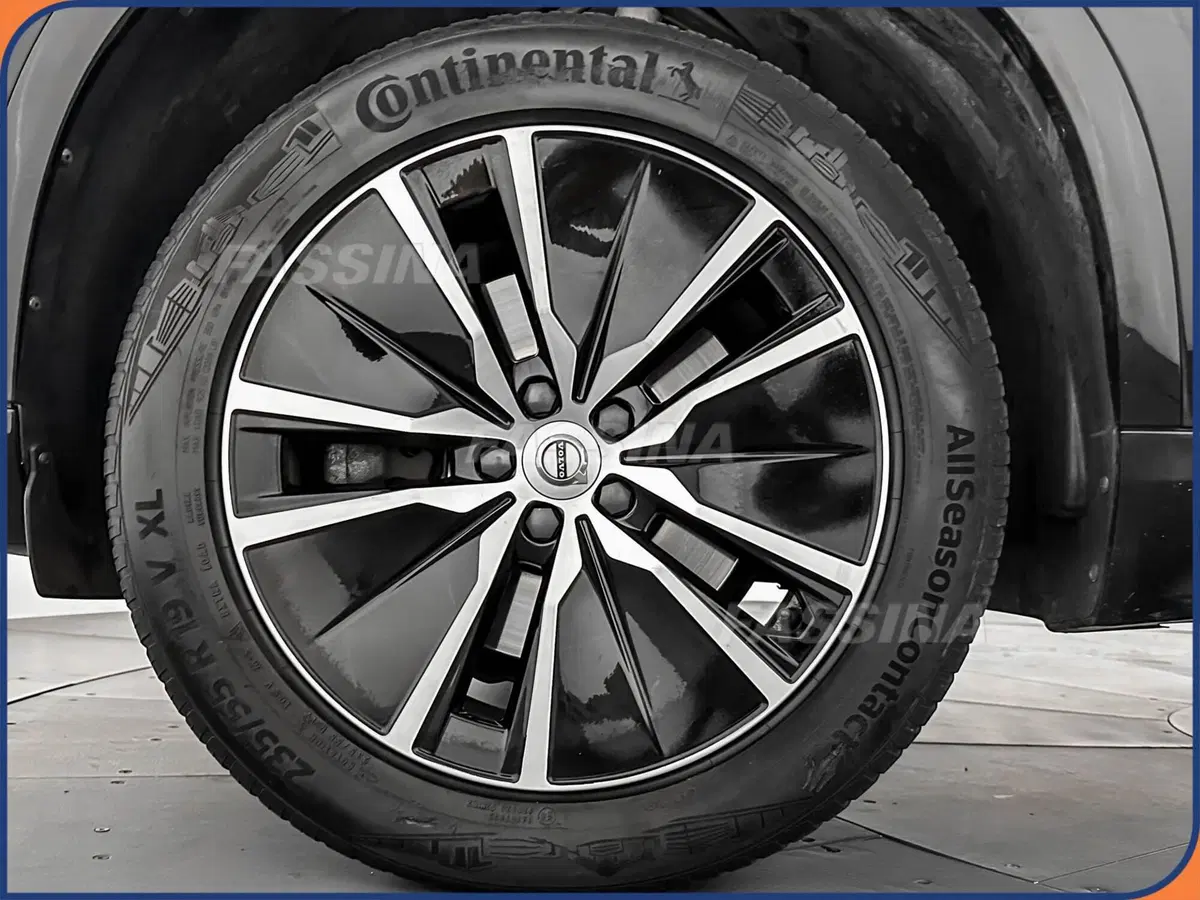Volvo XC90 usata a Milano (7)