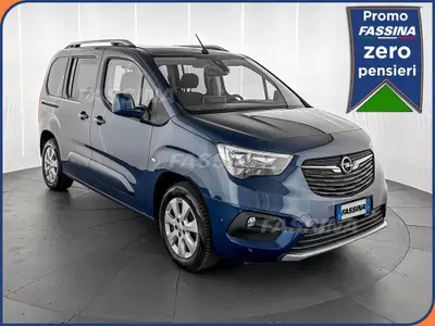Opel Combo Furgone Cargo 1.5 Diesel 100CV S&amp;S PL-DC 850kg Essentia del 2018 usata a Milano