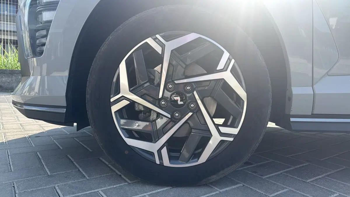 Hyundai Kona usata a Massa-Carrara (16)