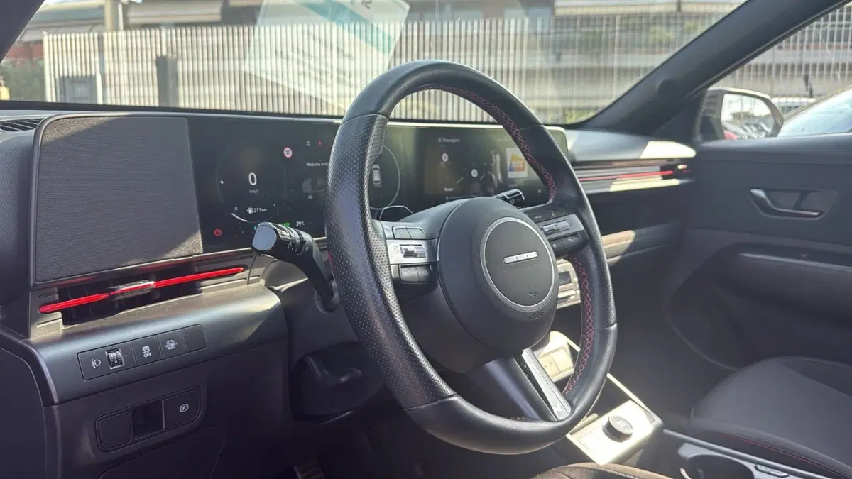 Hyundai Kona usata a Massa-Carrara (20)