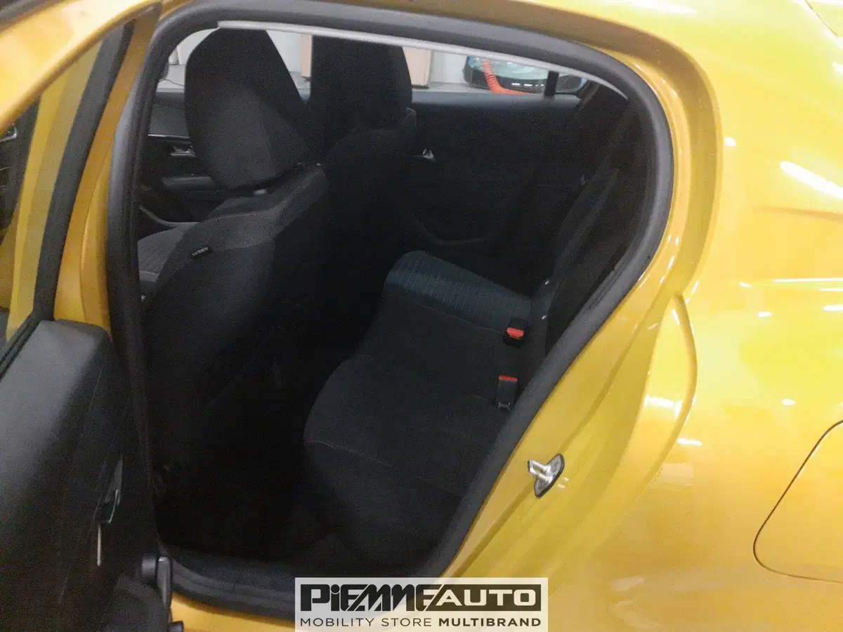 Peugeot 208 usata a Parma (10)