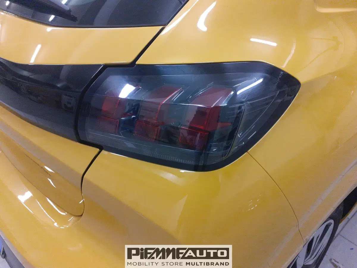 Peugeot 208 usata a Parma (17)