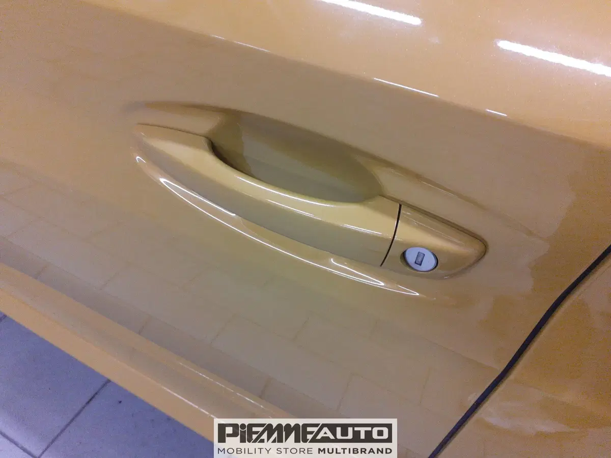 Peugeot 208 usata a Parma (18)