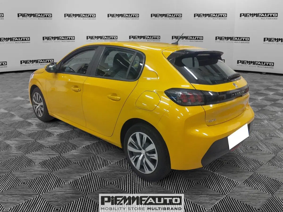 Peugeot 208 usata a Parma (3)