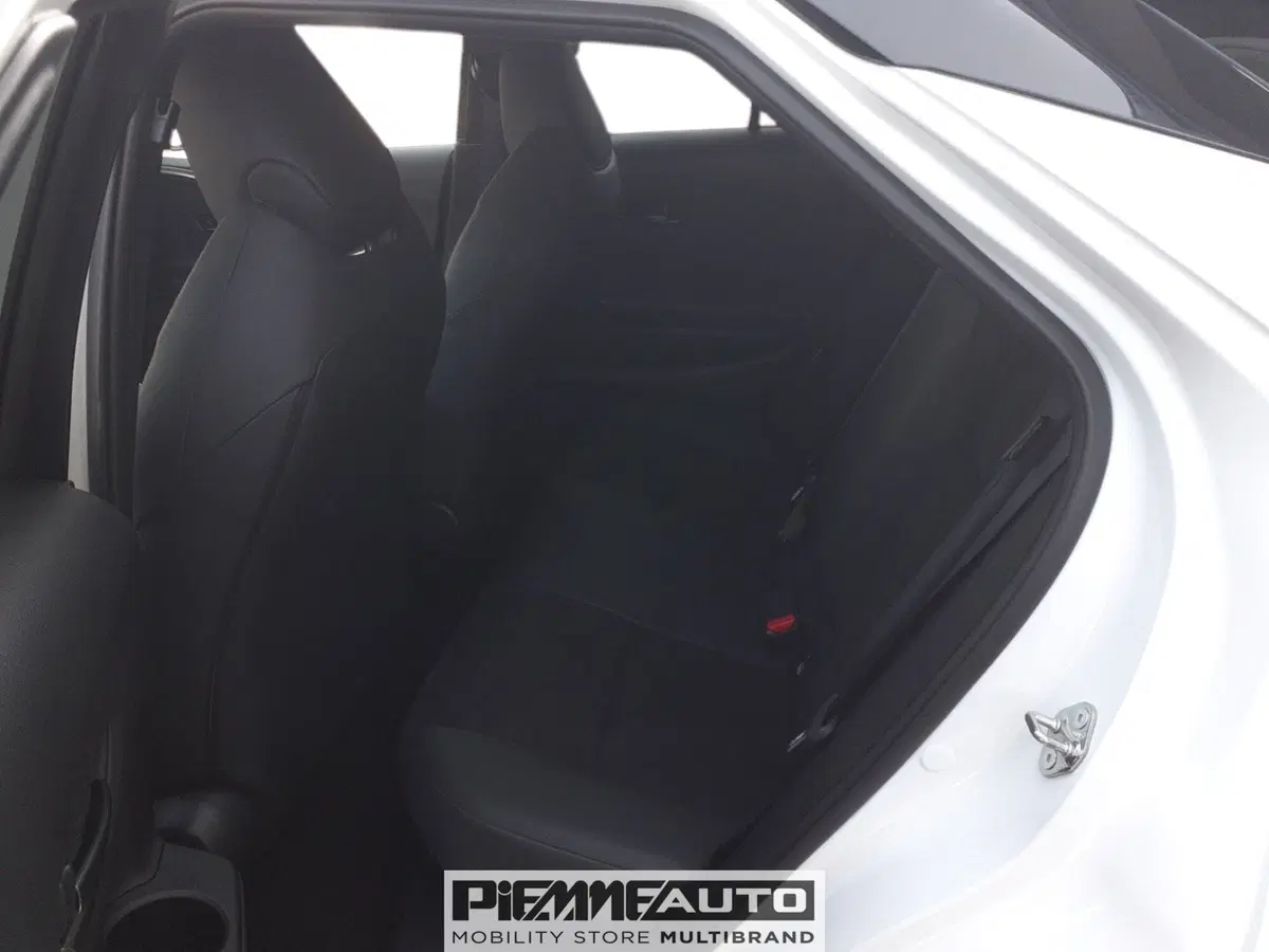 Toyota Toyota C-HR usata a Parma (11)