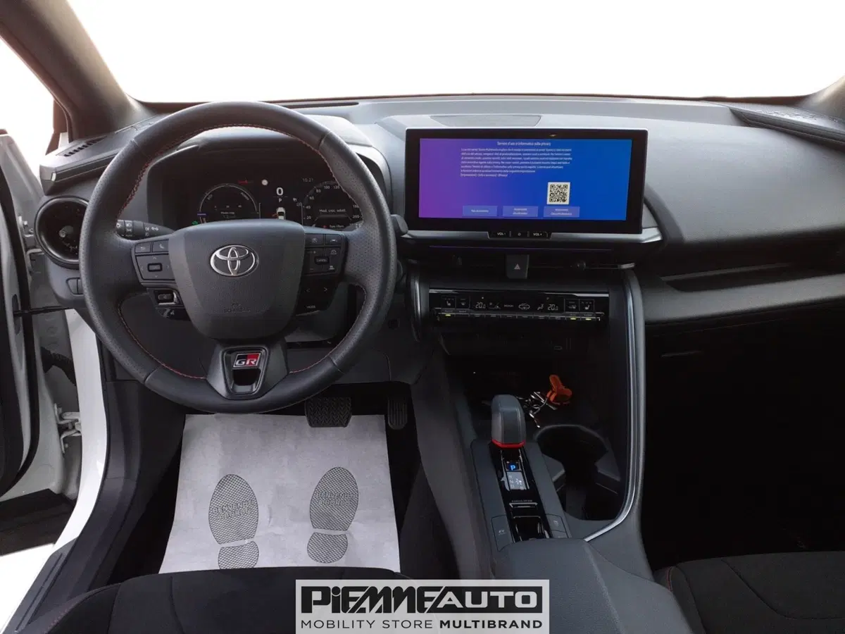 Toyota Toyota C-HR usata a Parma (12)