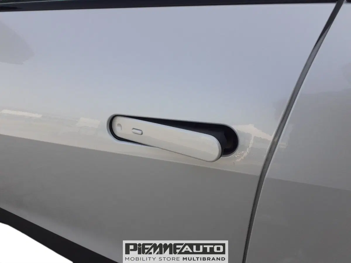 Toyota Toyota C-HR usata a Parma (16)