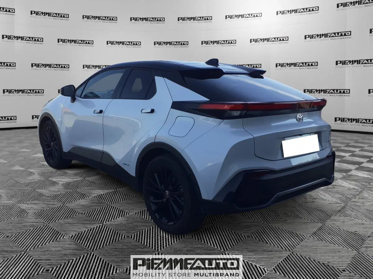 Toyota Toyota C-HR usata a Parma (3)