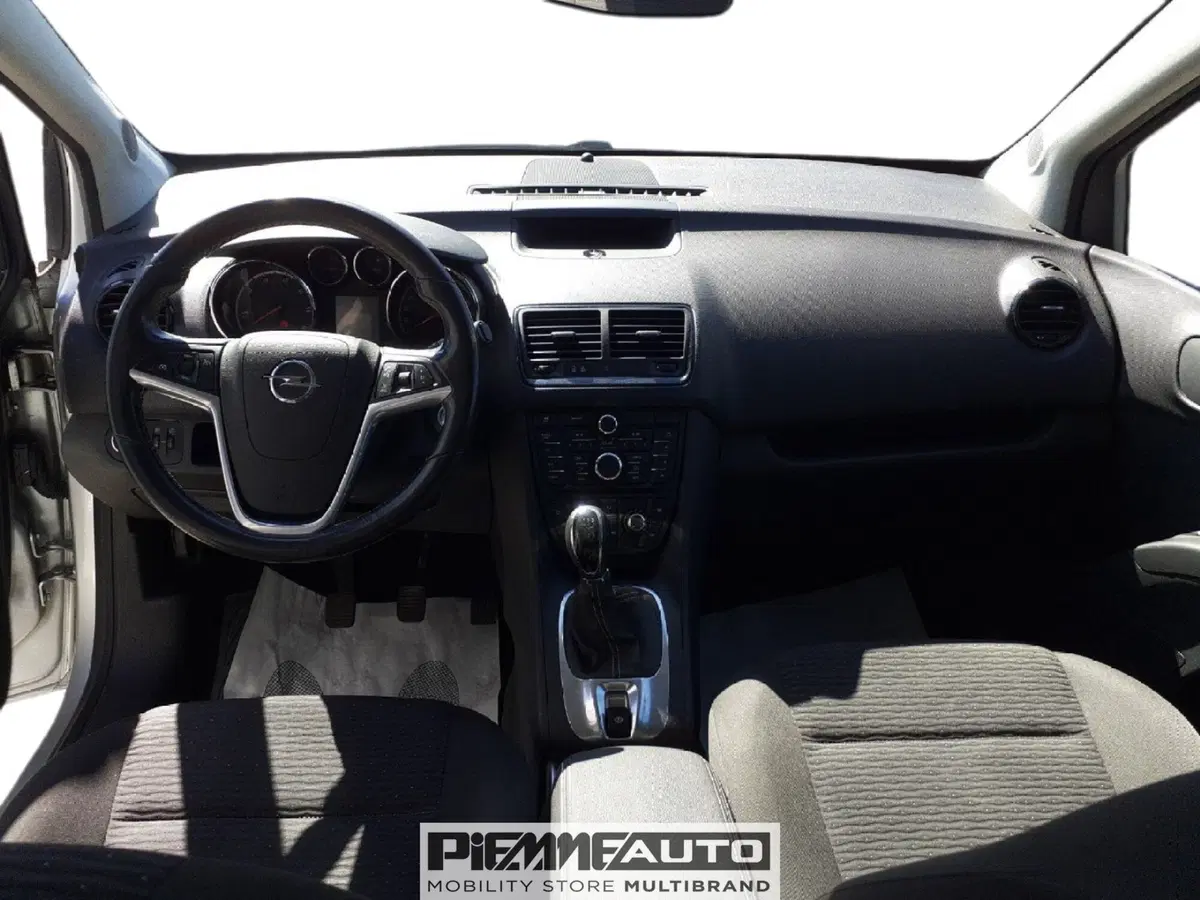 Opel Meriva usata a Piacenza (11)