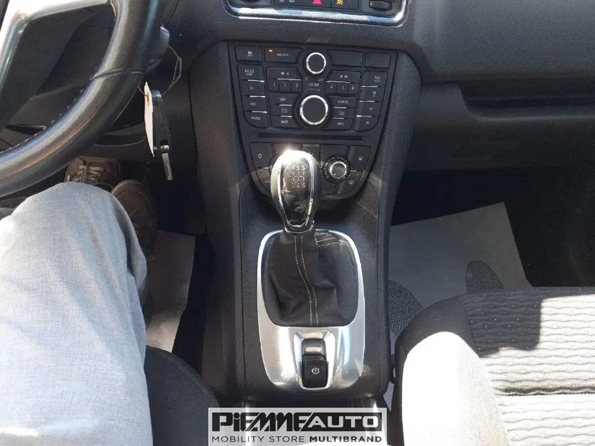 Opel Meriva usata a Piacenza (13)
