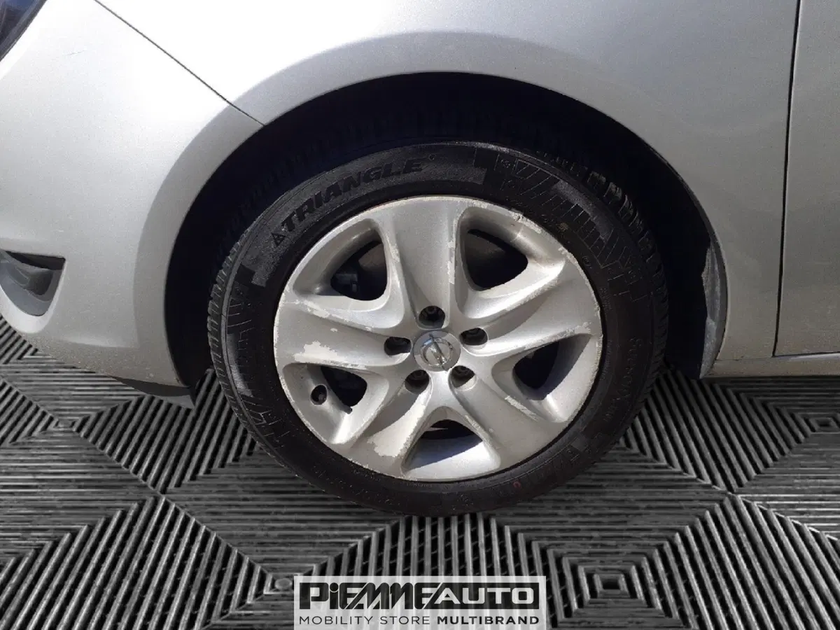 Opel Meriva usata a Piacenza (7)