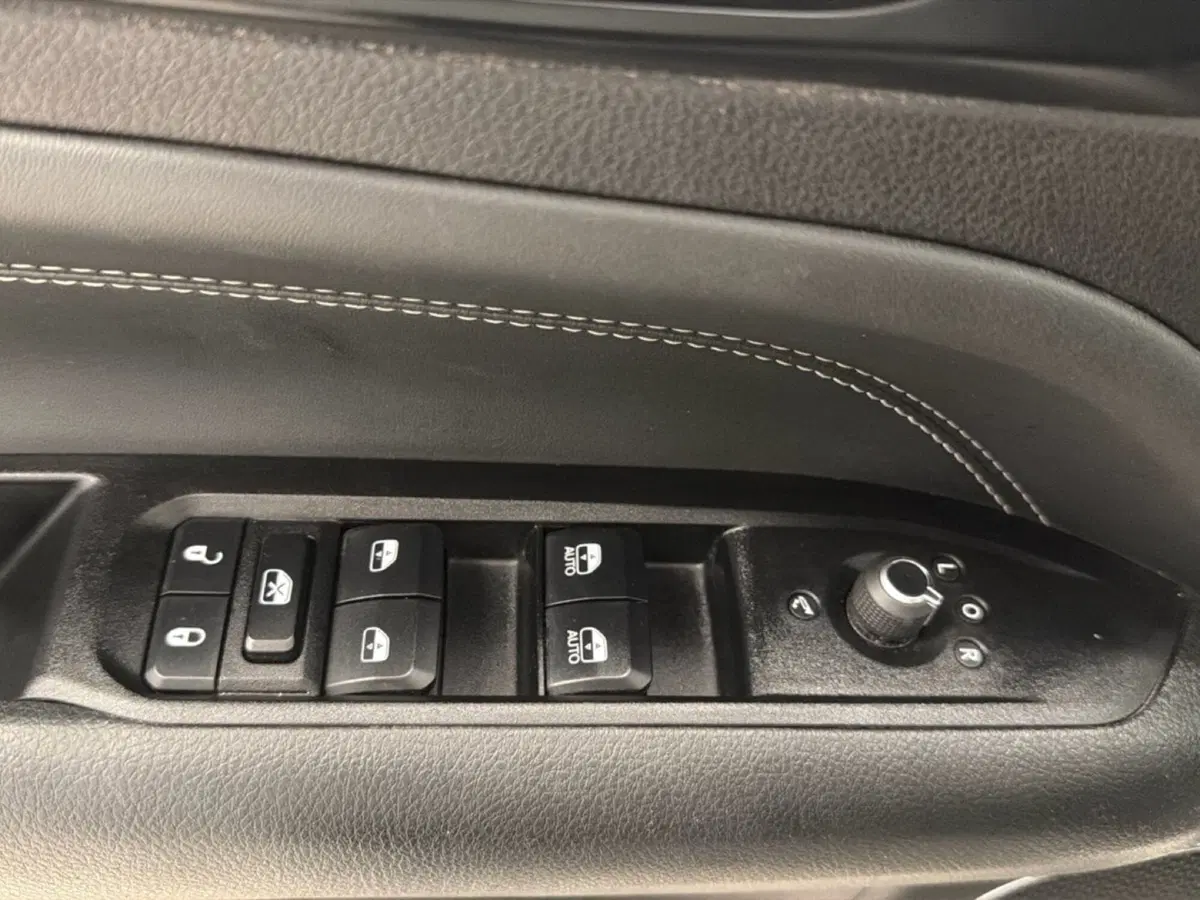 Jeep Compass usata a Palermo (9)