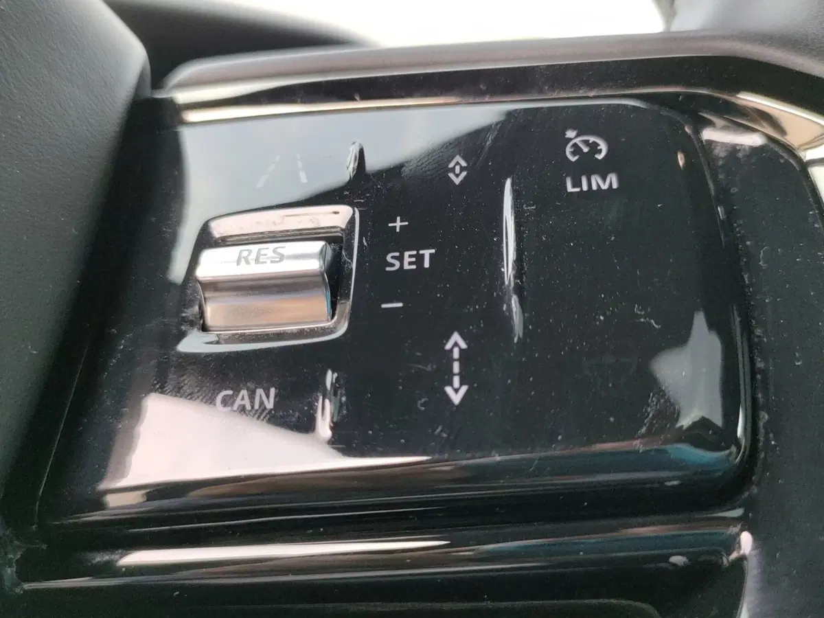 Land Rover Range Rover Velar usata a Lecco (14)