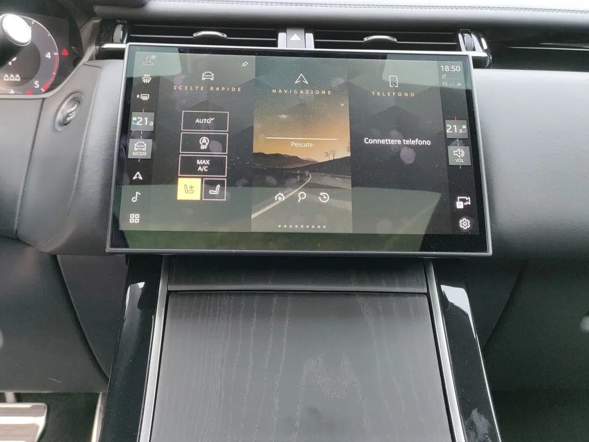 Land Rover Range Rover Velar usata a Lecco (15)