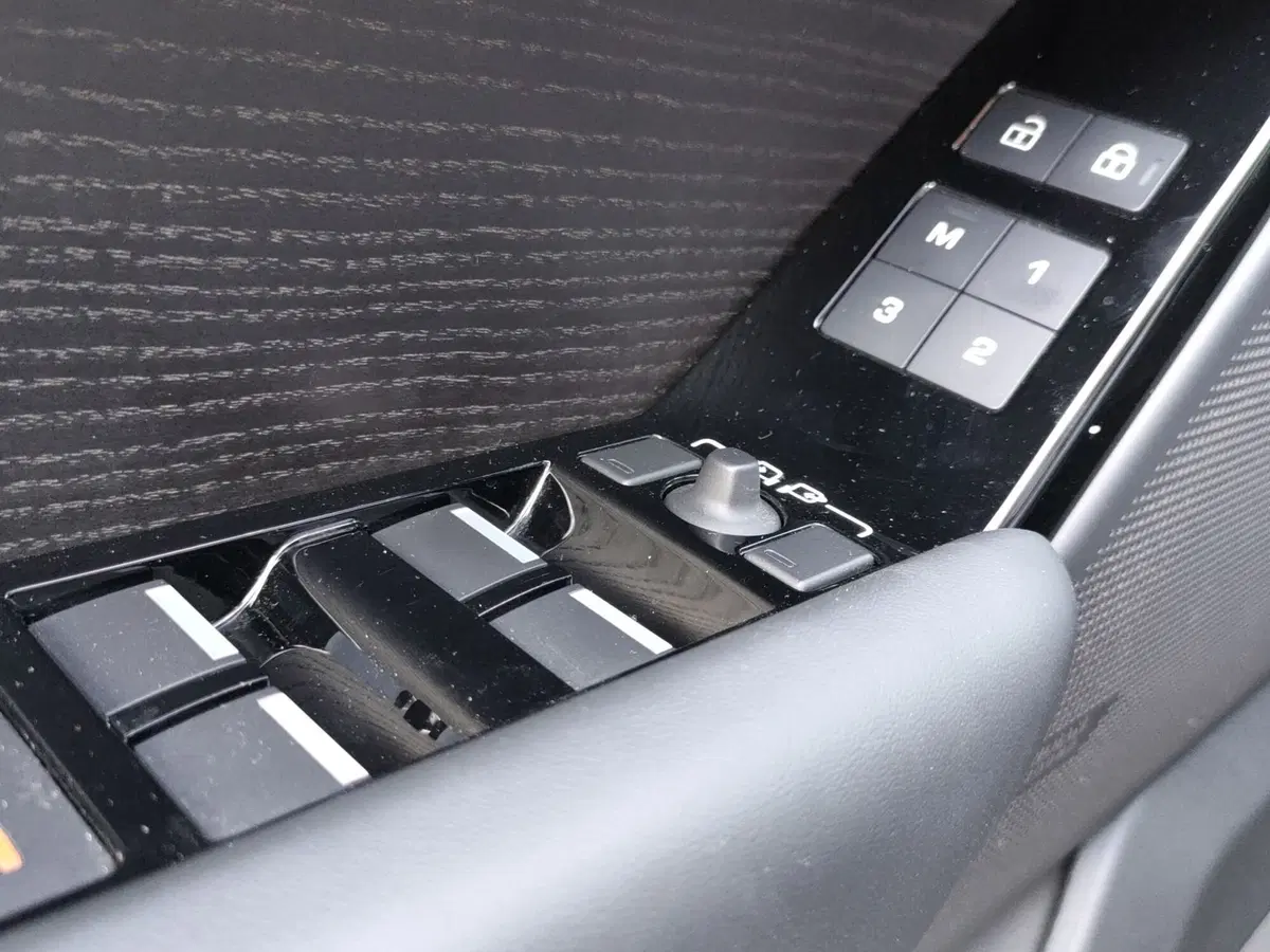 Land Rover Range Rover Velar usata a Lecco (19)