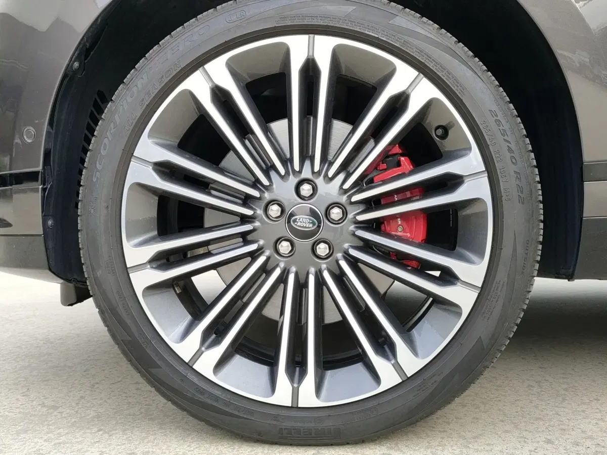 Land Rover Range Rover Velar usata a Lecco (9)