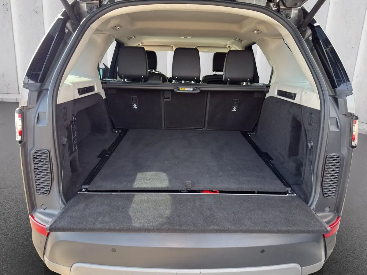 Land Rover Discovery usata a Lecco (11)