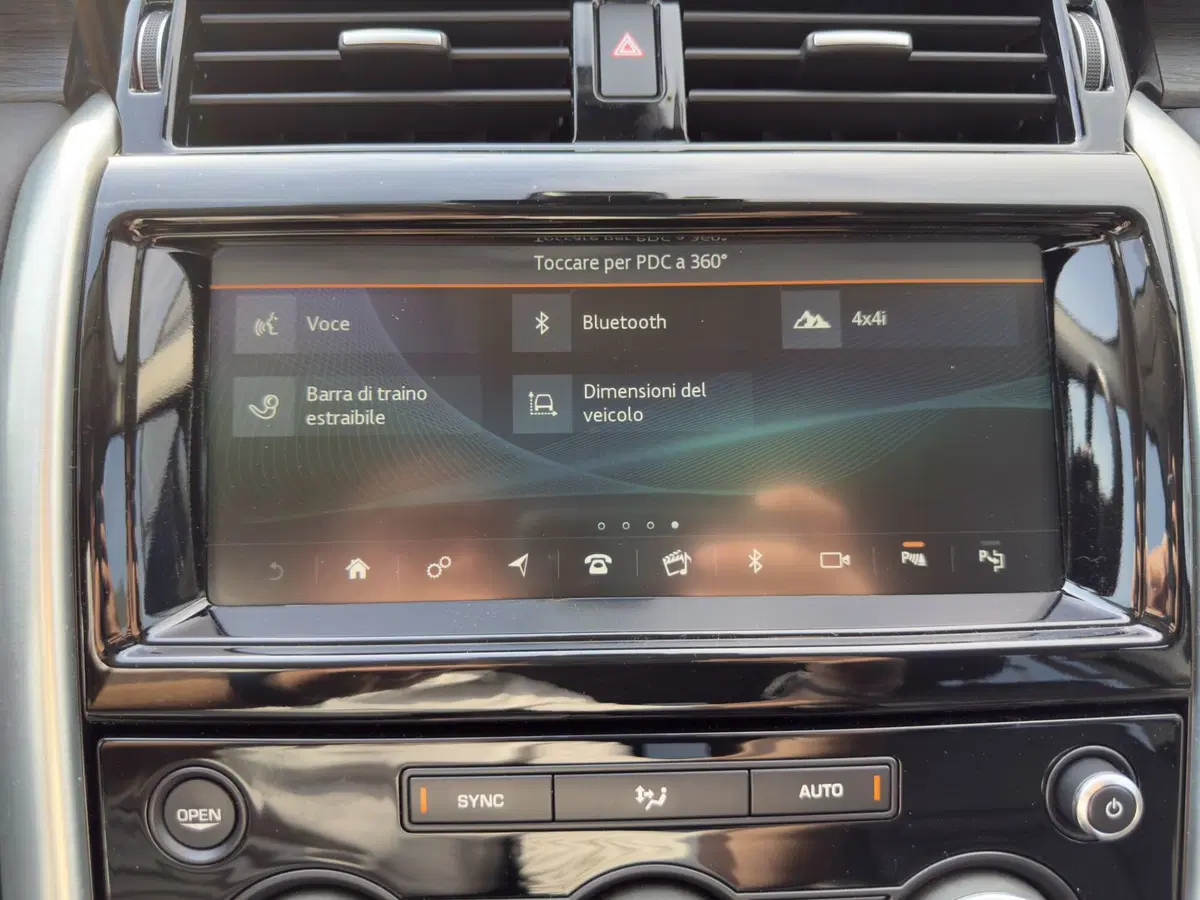 Land Rover Discovery usata a Lecco (15)