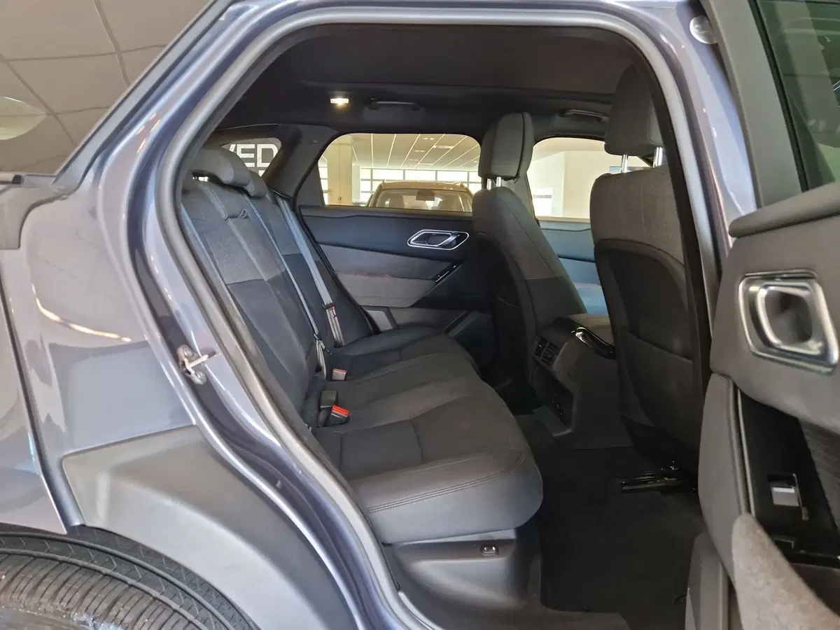 Land Rover Range Rover Velar usata a Modena (15)