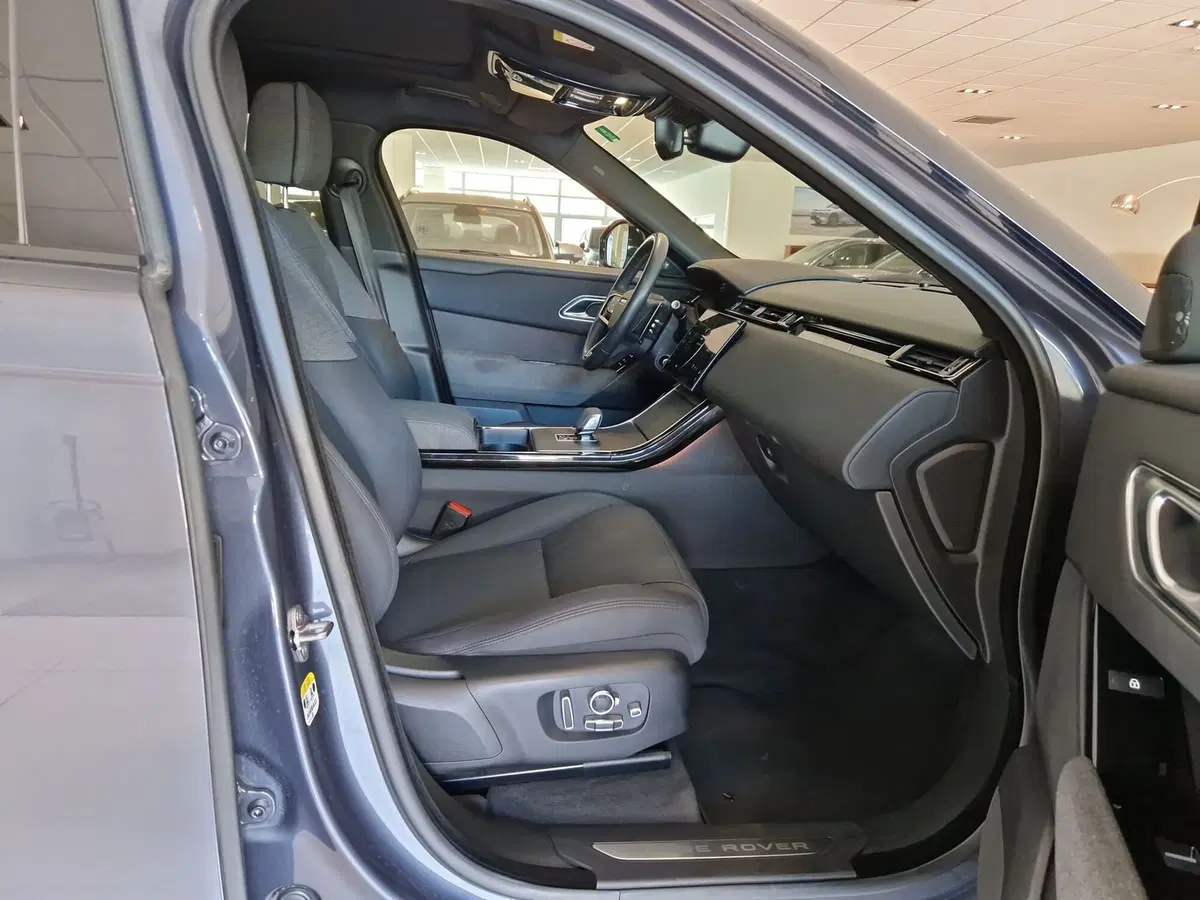 Land Rover Range Rover Velar usata a Modena (17)