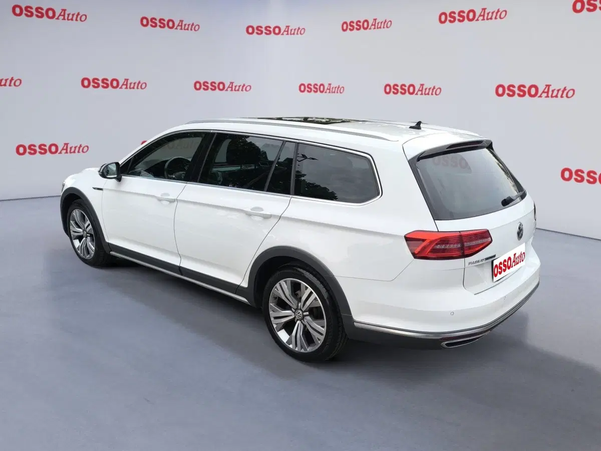 Volkswagen Passat Variant usata a Udine (4)