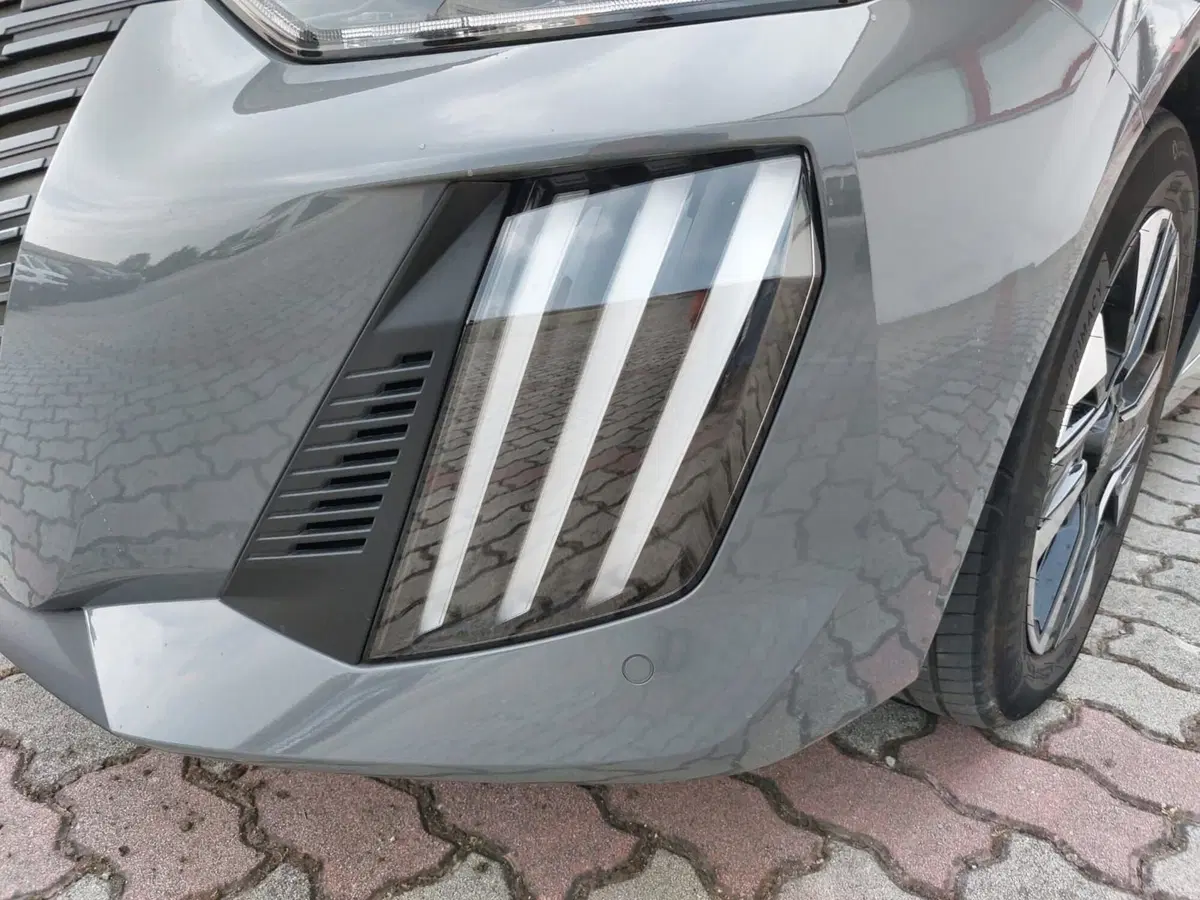 Peugeot 208 usata a Pavia (13)
