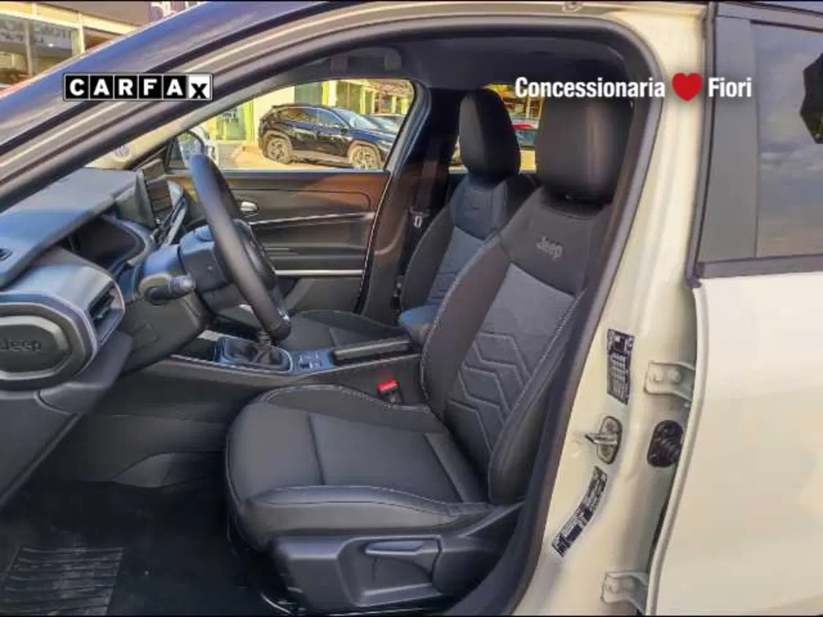 Jeep Avenger usata a Roma (11)