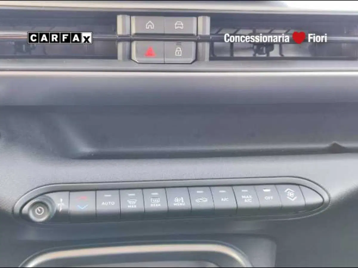 Jeep Avenger usata a Roma (15)