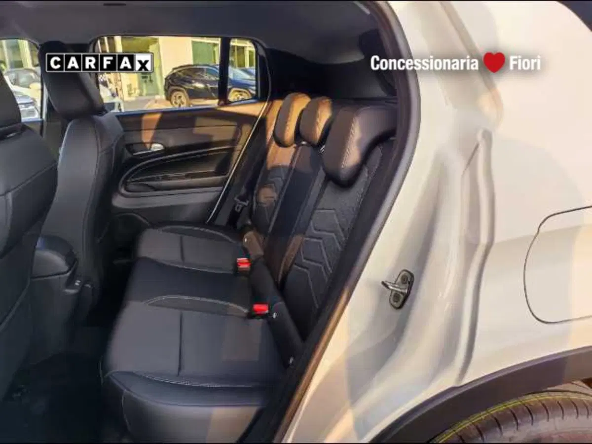 Jeep Avenger usata a Roma (9)