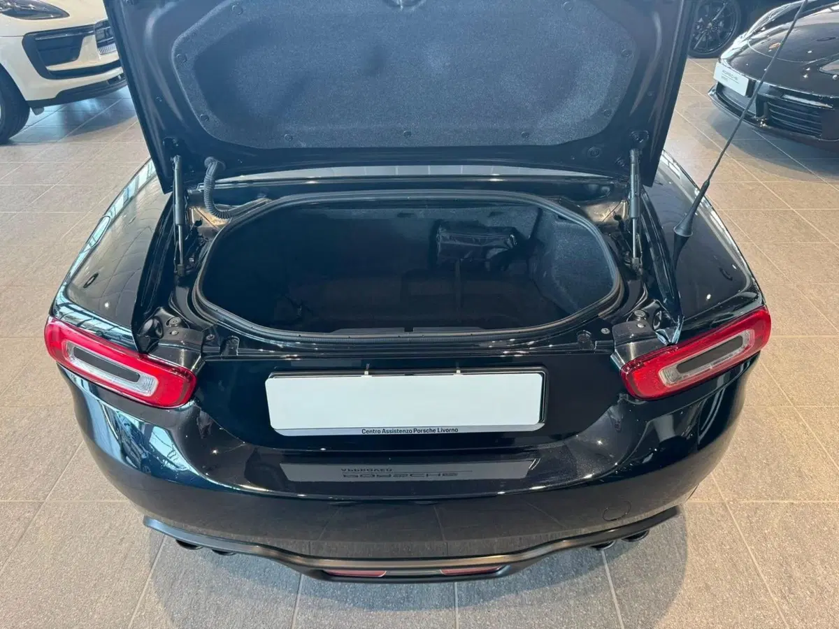 Abarth 124 Spider usata a Firenze (10)