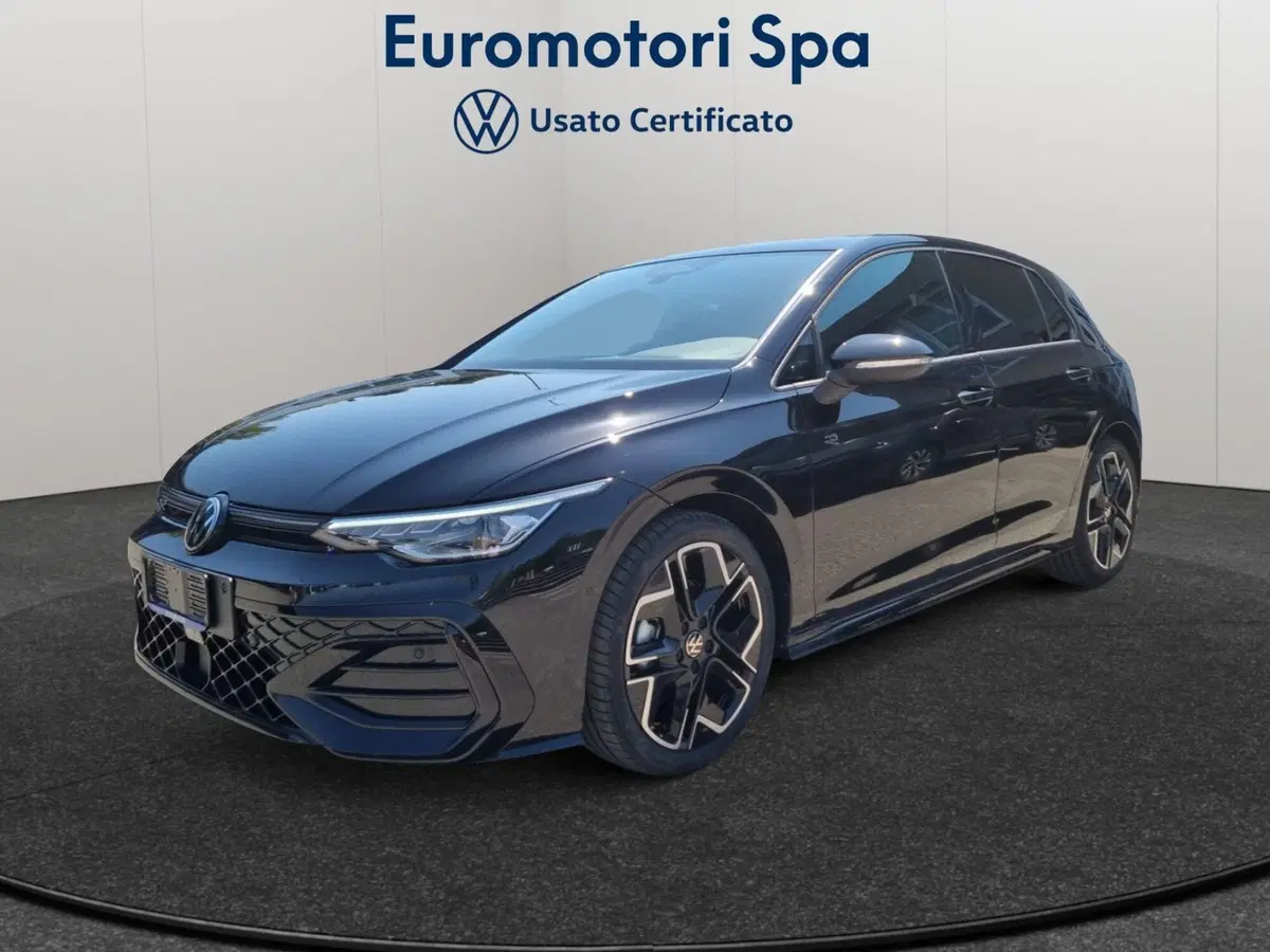 Volkswagen Golf nuova a Siena