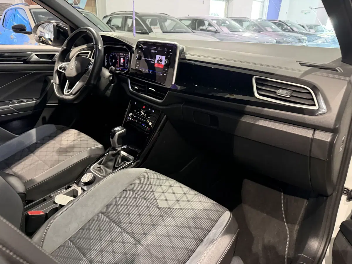 Volkswagen T-Roc usata a Genova (11)
