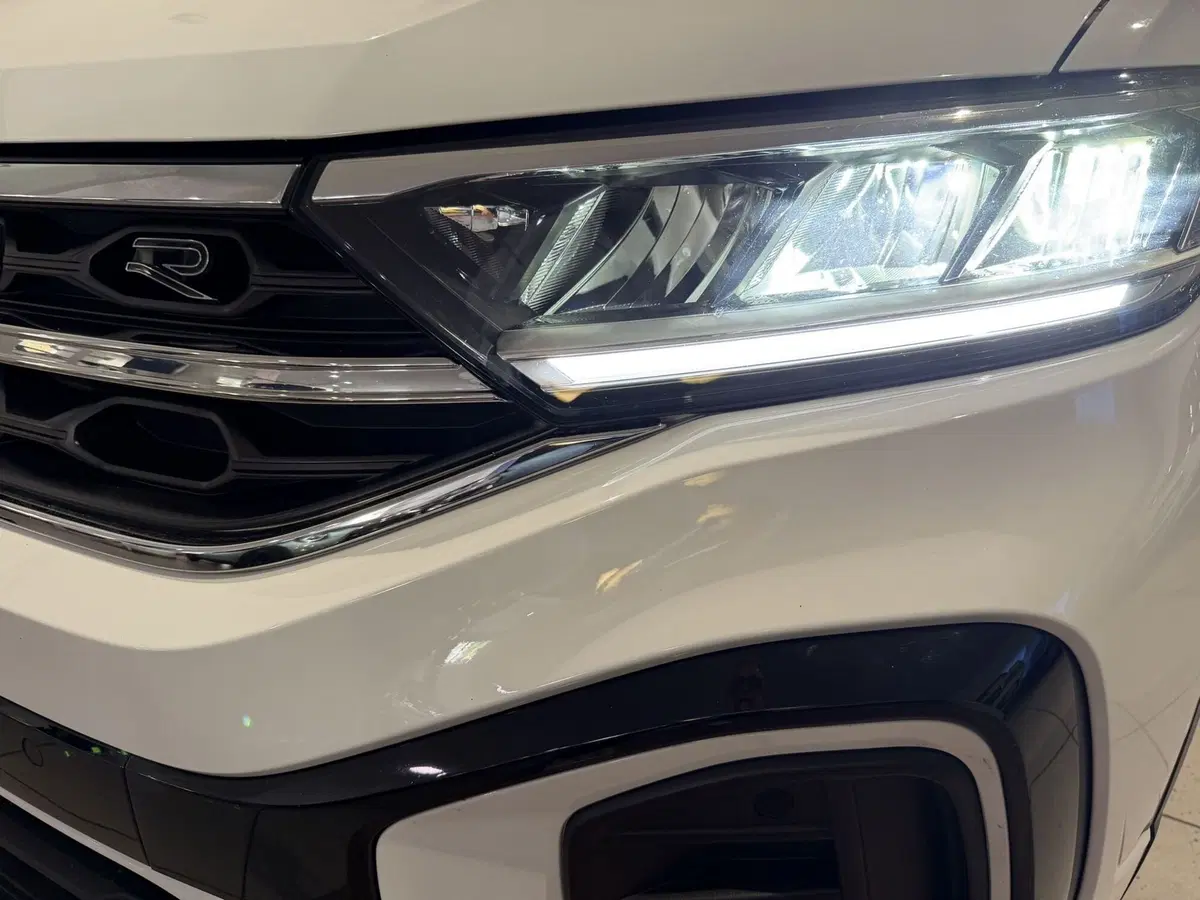 Volkswagen T-Roc usata a Genova (17)