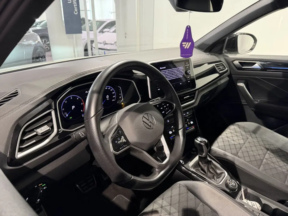 Volkswagen T-Roc usata a Genova (8)