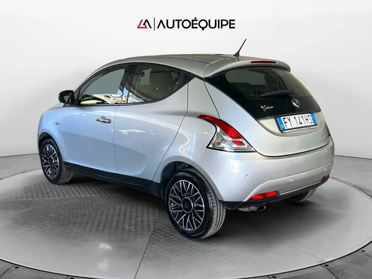 Lancia Ypsilon usata a Roma (3)