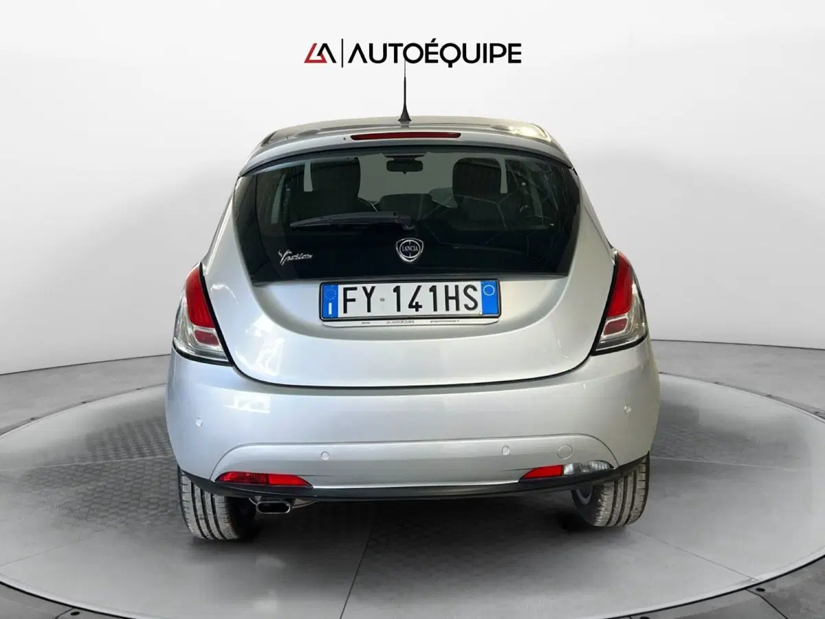 Lancia Ypsilon usata a Roma (4)