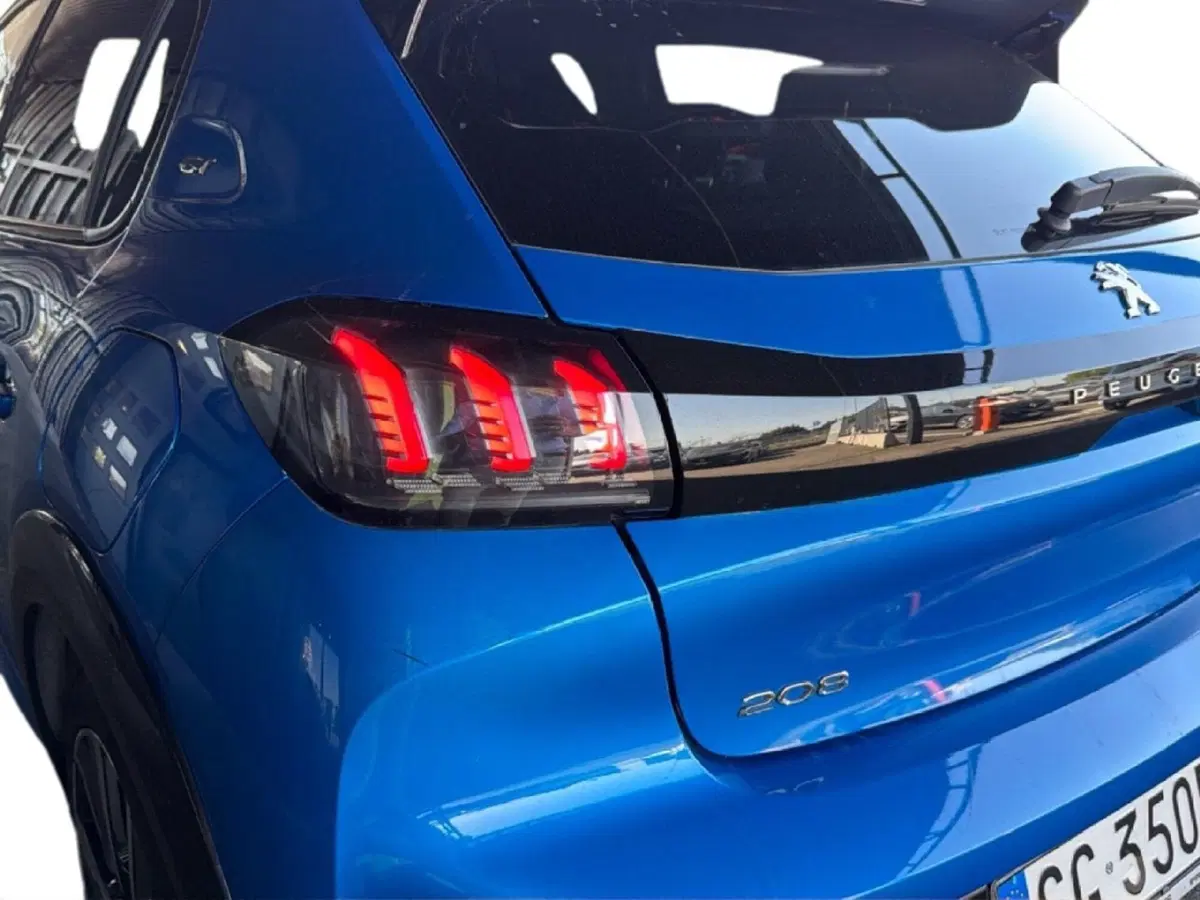 Peugeot 208 usata a Roma (11)