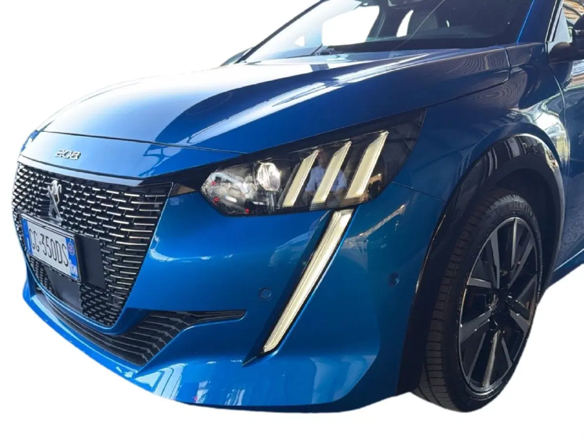 Peugeot 208 usata a Roma (3)