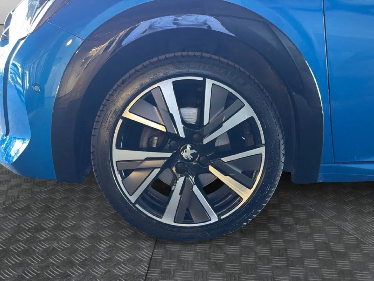 Peugeot 208 usata a Roma (4)