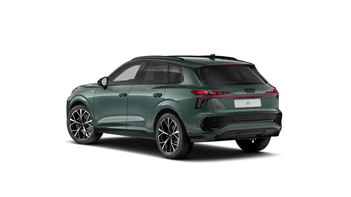 Audi Q3 Sportback nuova a Bologna (2)