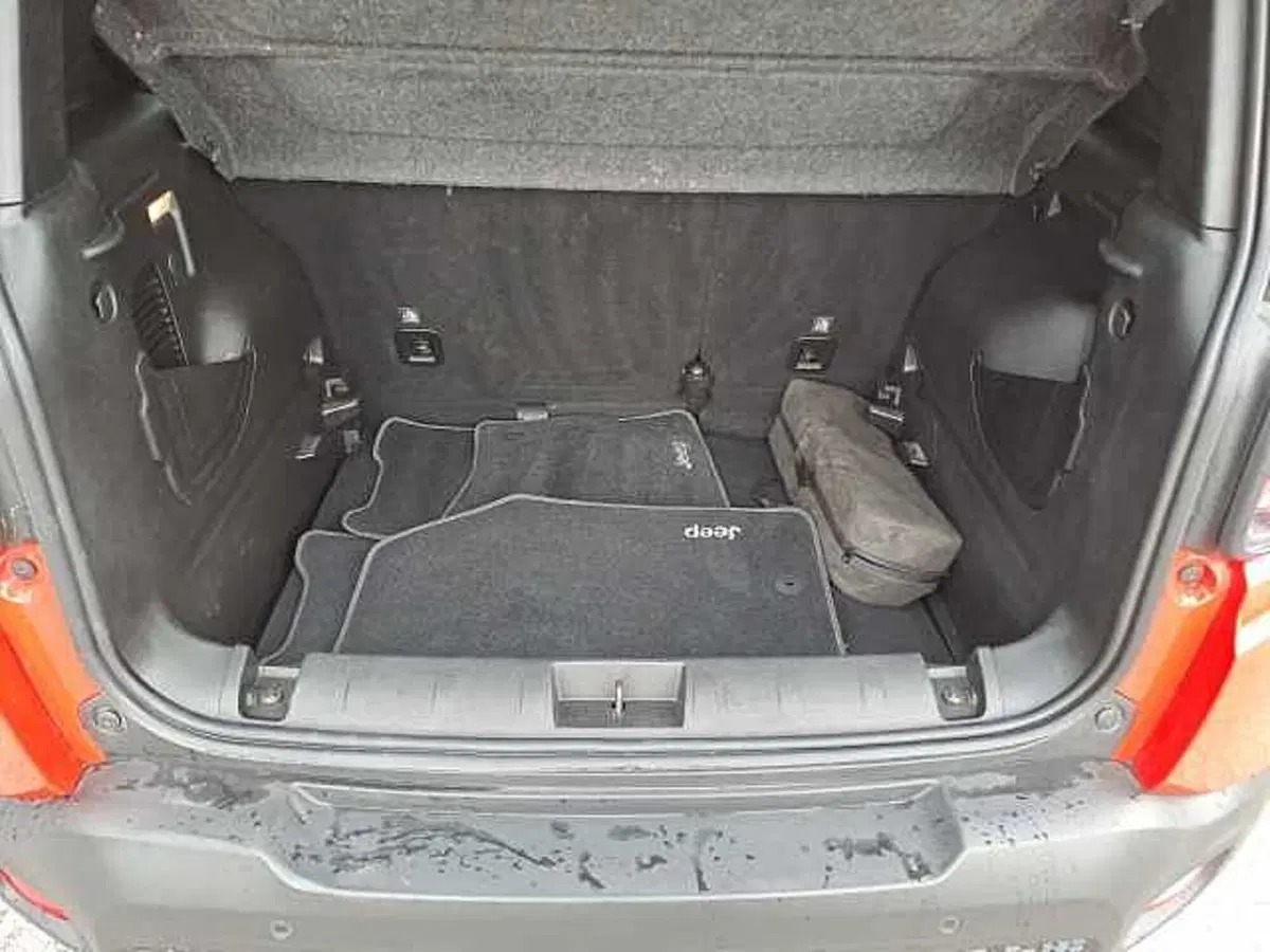 Jeep Renegade usata a Venezia (17)