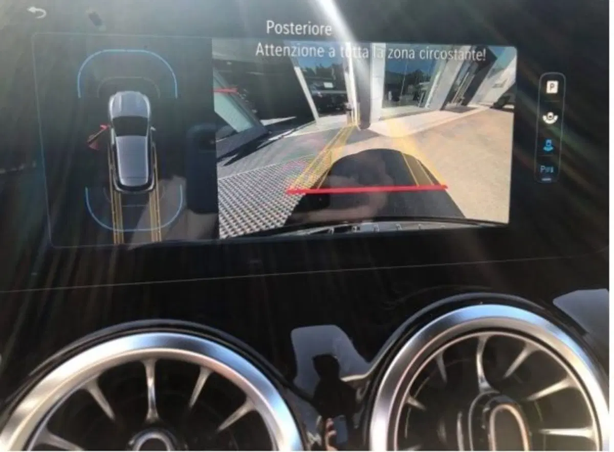Mercedes-Benz GLA SUV nuova a Potenza (15)