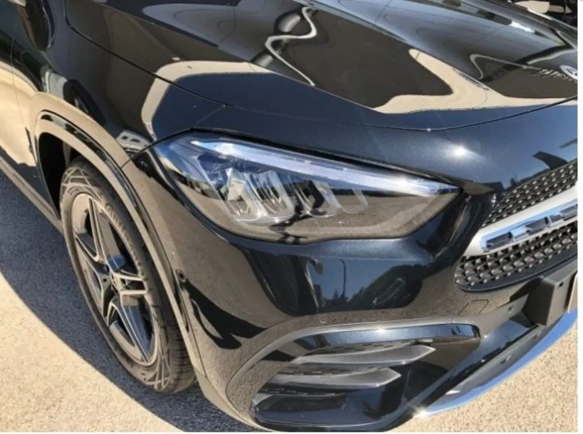 Mercedes-Benz GLA SUV nuova a Potenza (3)