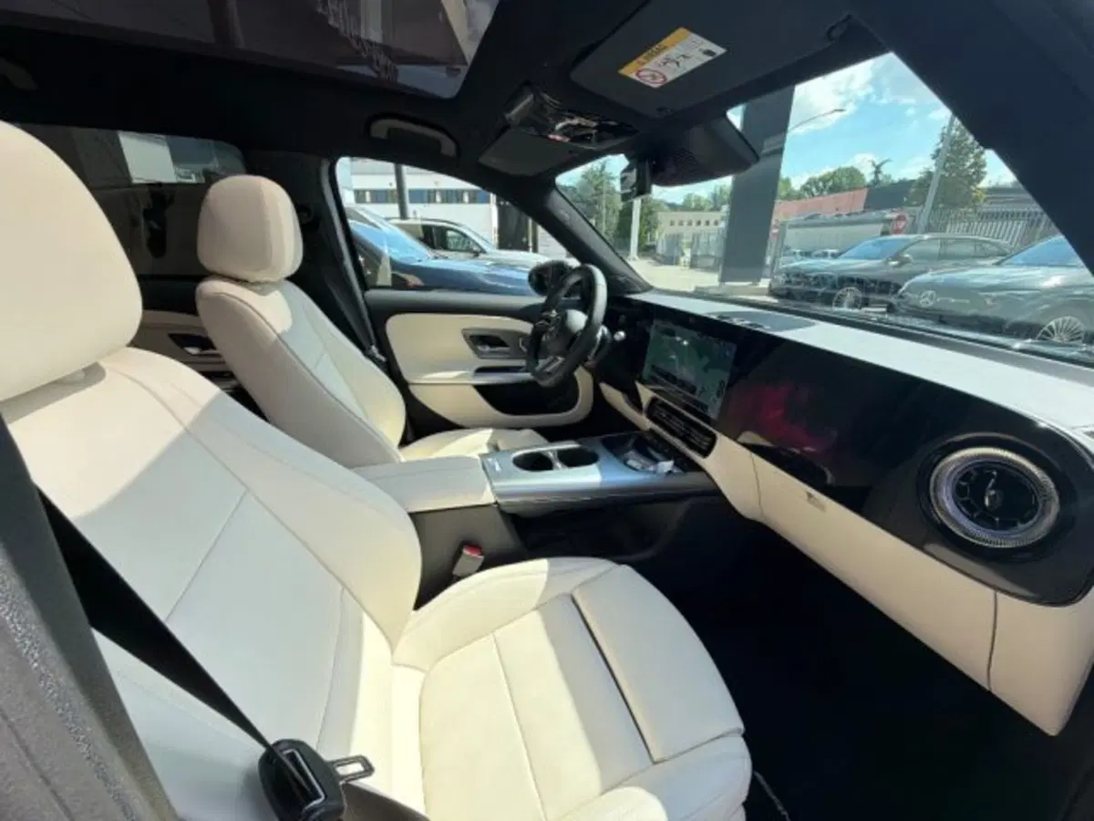 Mercedes-Benz GLB nuova a Potenza (10)