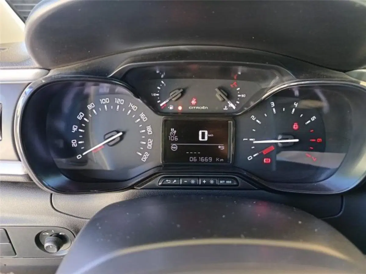 Citroen C3 usata a Bari (16)