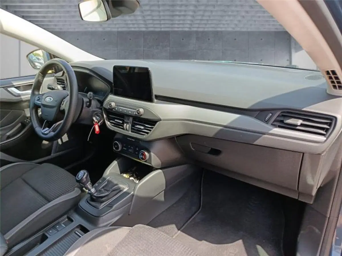 Ford Focus usata a Bari (12)