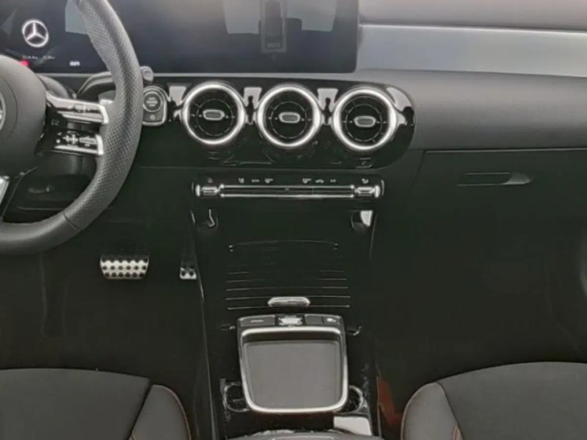 Mercedes-Benz Classe A usata a Milano (7)