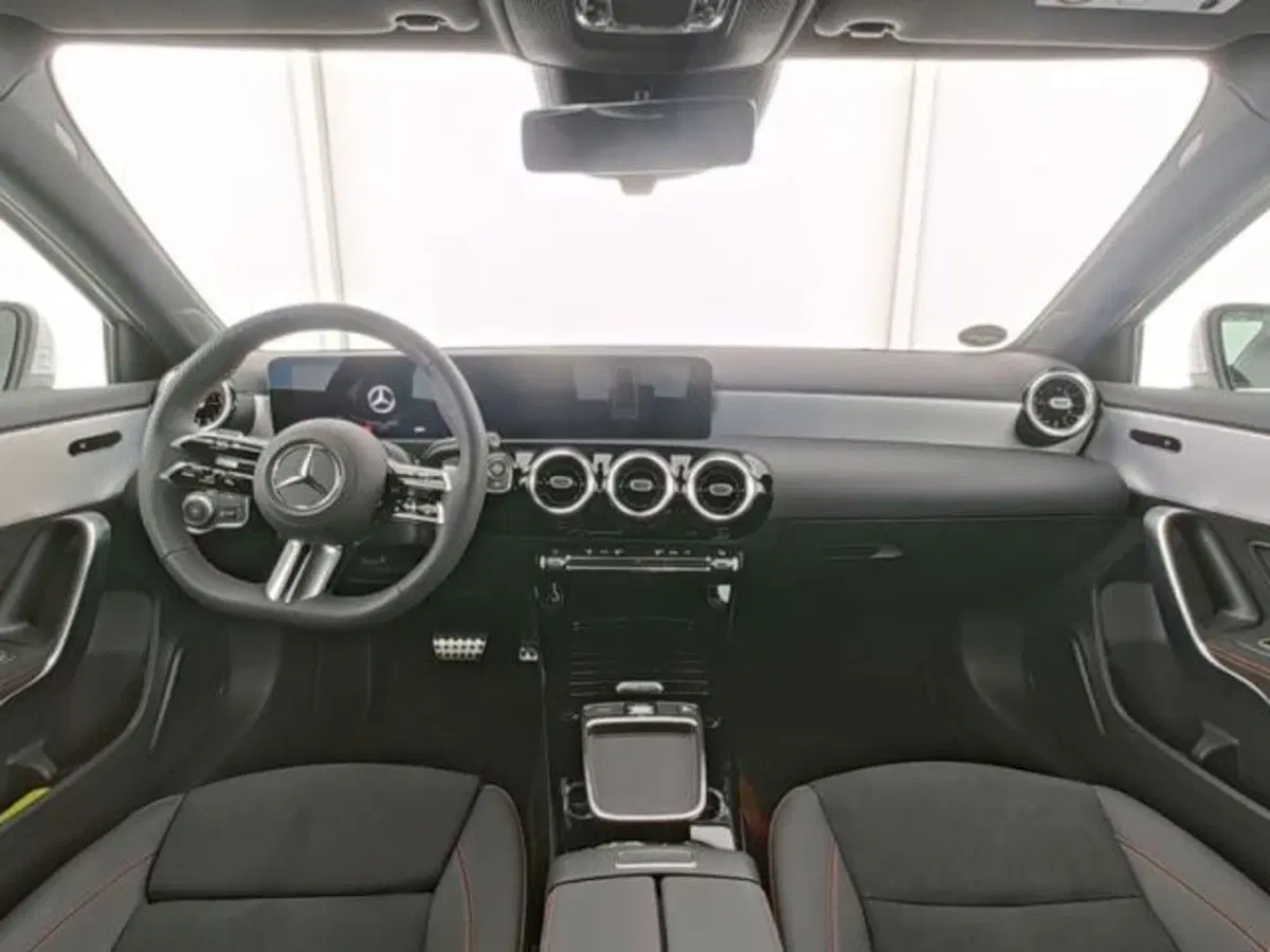 Mercedes-Benz Classe A usata a Milano (8)