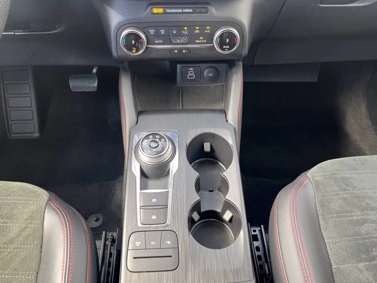 Ford Kuga usata a Milano (16)